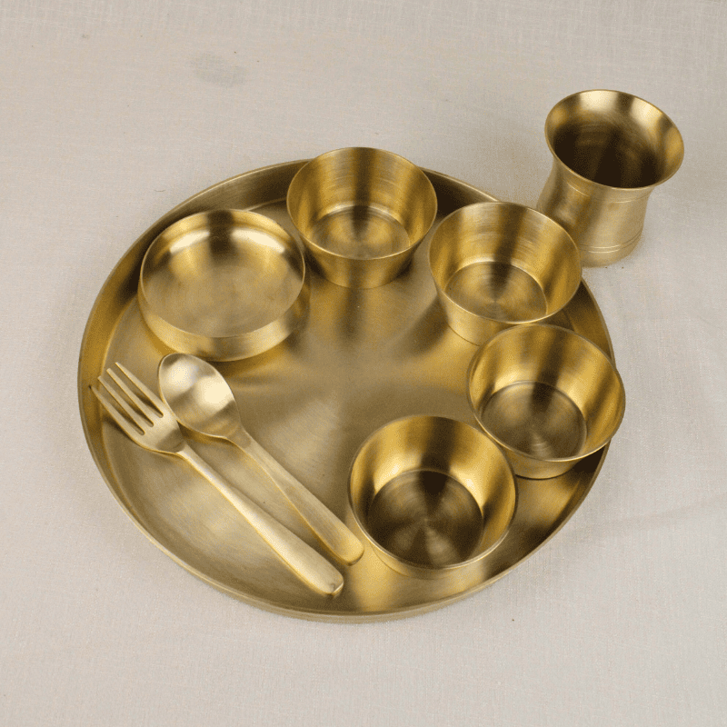 Peetal Ruhani Dinner Thali, Set of 9