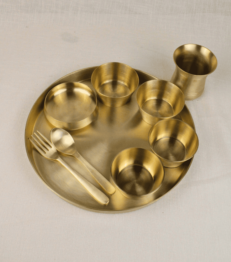 Peetal Ruhani Dinner Thali, Set of 9